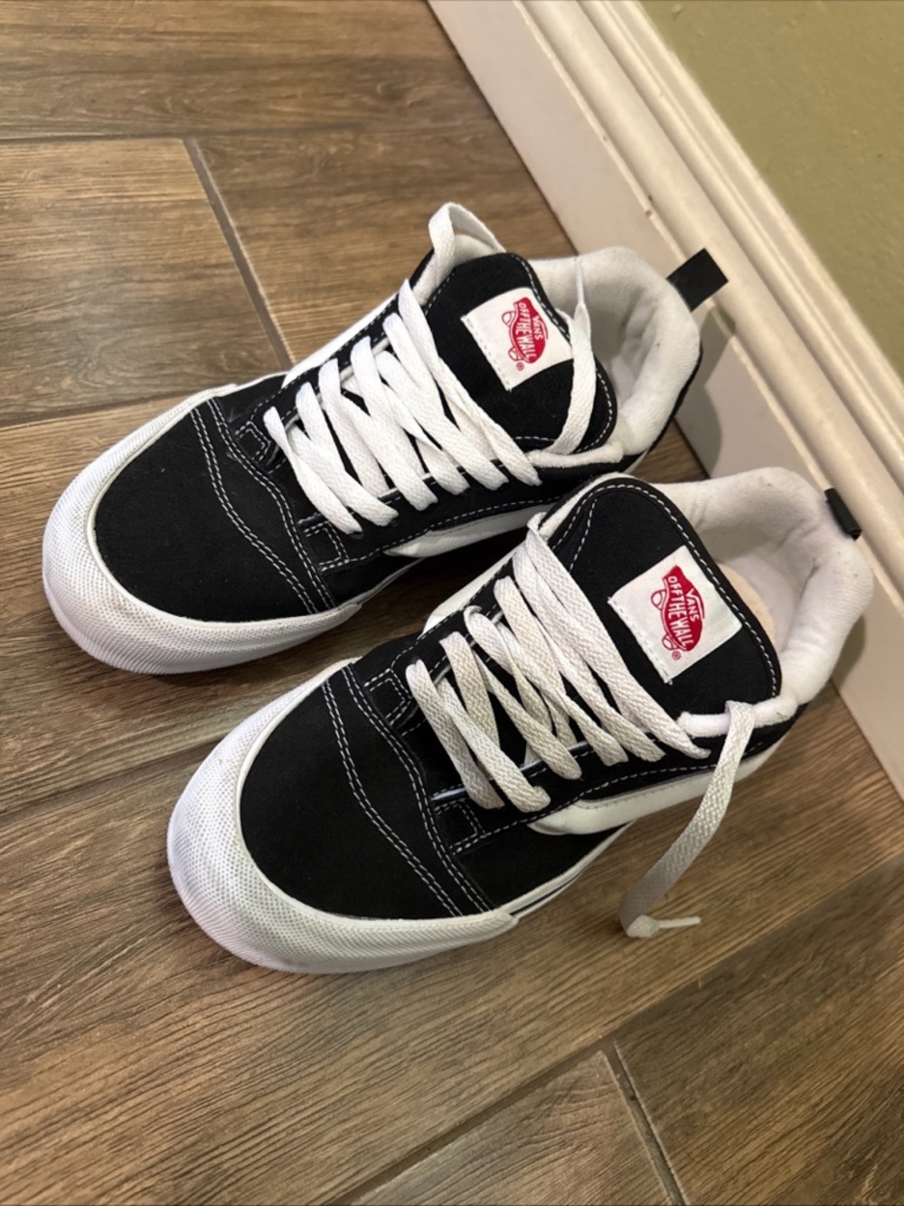 VANS Knu-Skool Fat Tongue Black/White Skateboard Sneakers Men Sz 8/Women 9.5